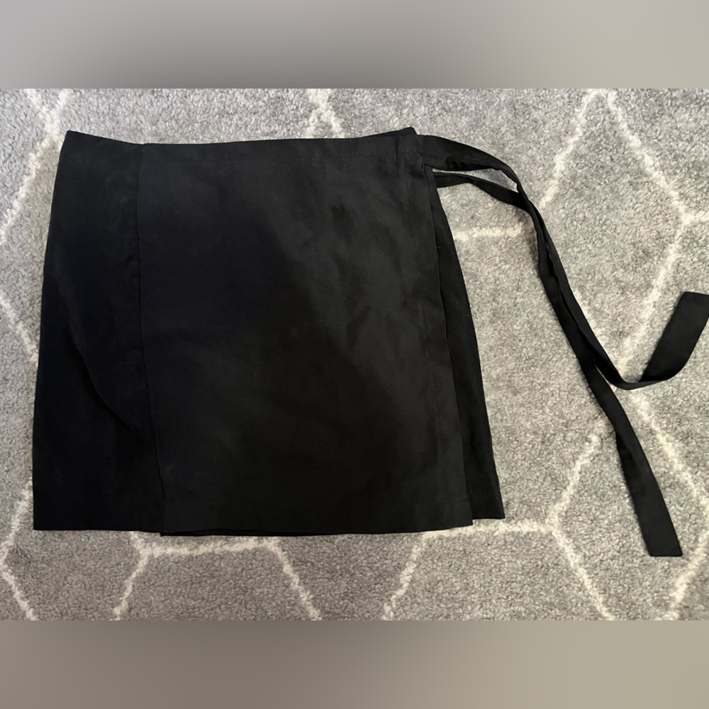 Black Tie around skirt (boutique)